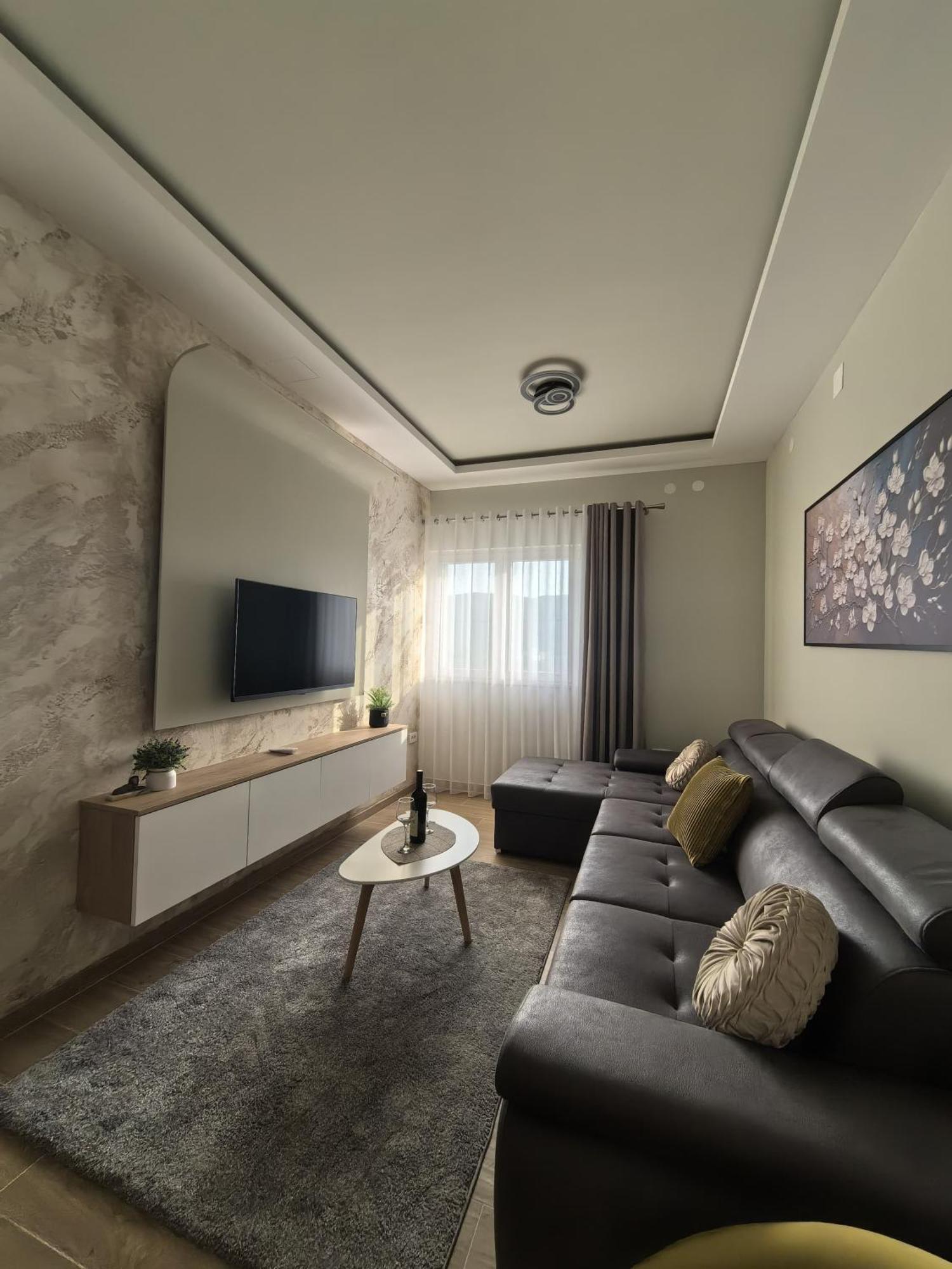 Sunny Hill - Parking - Fenced Garden - Luxury Loft Apartament *